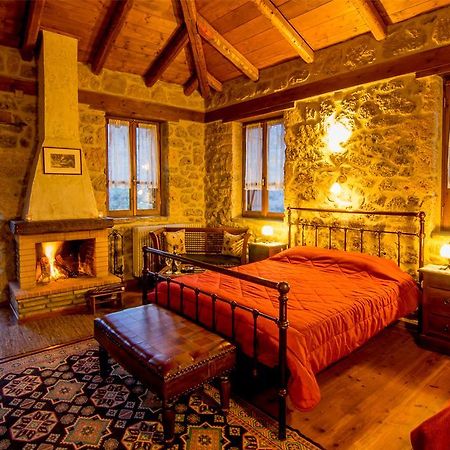 Pigi Tarlampa Hotel Ano Trikala Rum bild